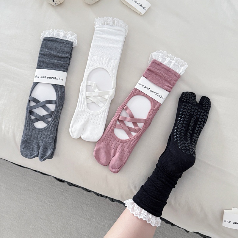 Lace Trim Split Toe Yoga Socks - огляд і ціна Pilates & Yoga Vida