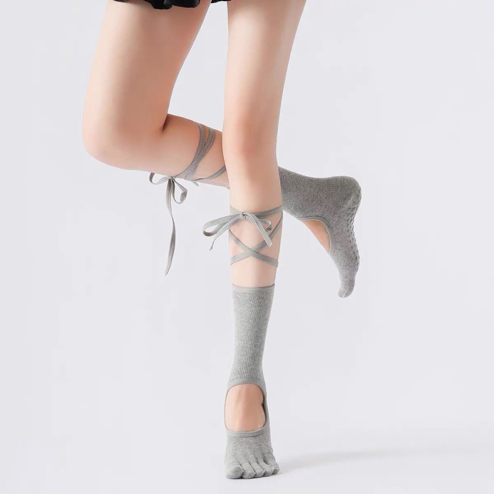 Lace-up Ballet Yoga Socks Wome - огляд і ціна Pilates & Yoga Vida